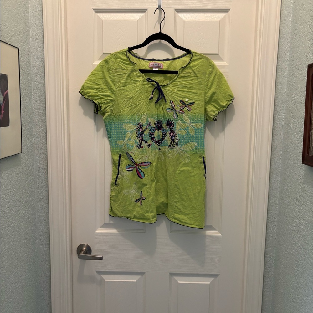 Koi Bridgette Lime Green scrub top  with Floral Design - Picture 3 of 6